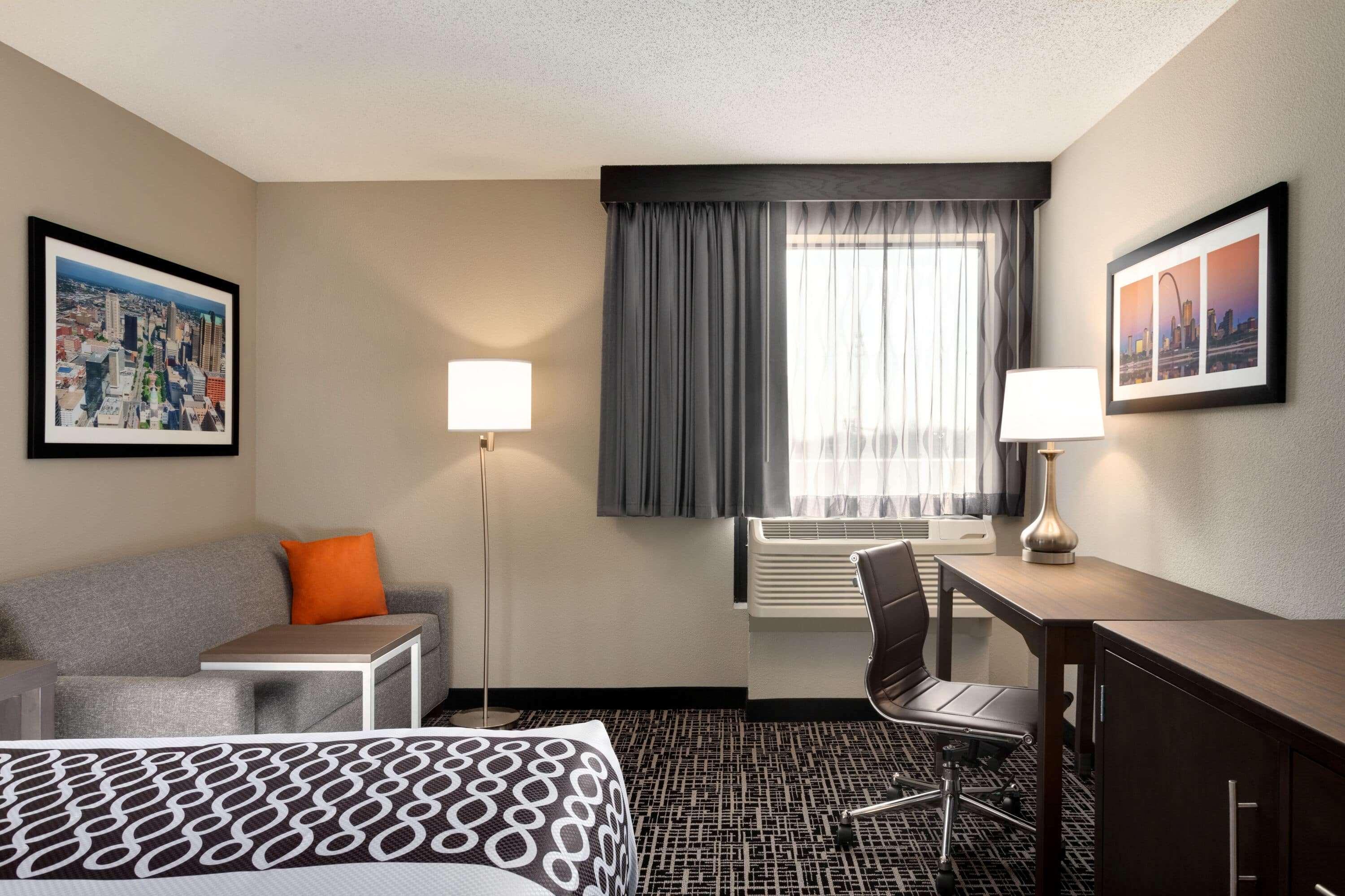 La Quinta Inn & Suites By Wyndham St Louis Route 66 Windsor Springs Kültér fotó