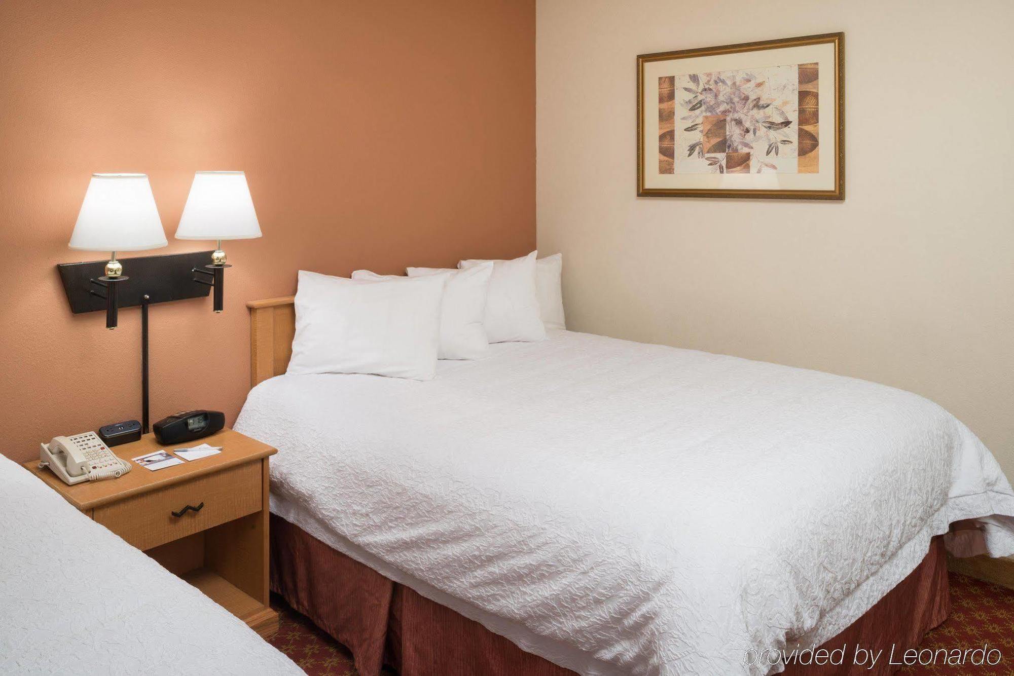 La Quinta Inn & Suites By Wyndham St Louis Route 66 Windsor Springs Kültér fotó