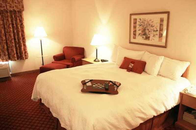 La Quinta Inn & Suites By Wyndham St Louis Route 66 Windsor Springs Kültér fotó